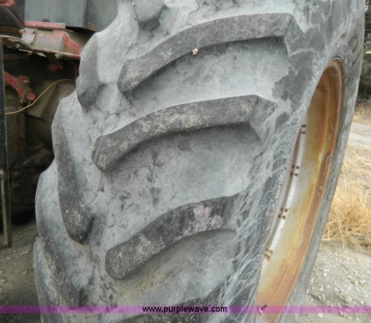 image for item G7604 1968 International F856 tractor