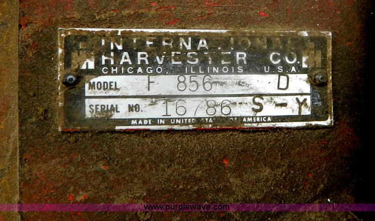 image for item G7604 1968 International F856 tractor