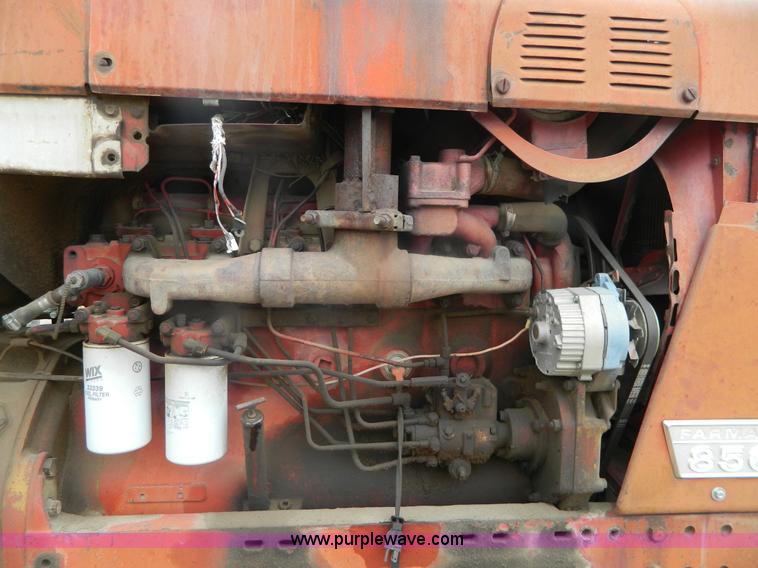 image for item G7604 1968 International F856 tractor