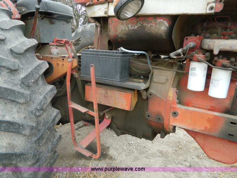 image for item G7604 1968 International F856 tractor