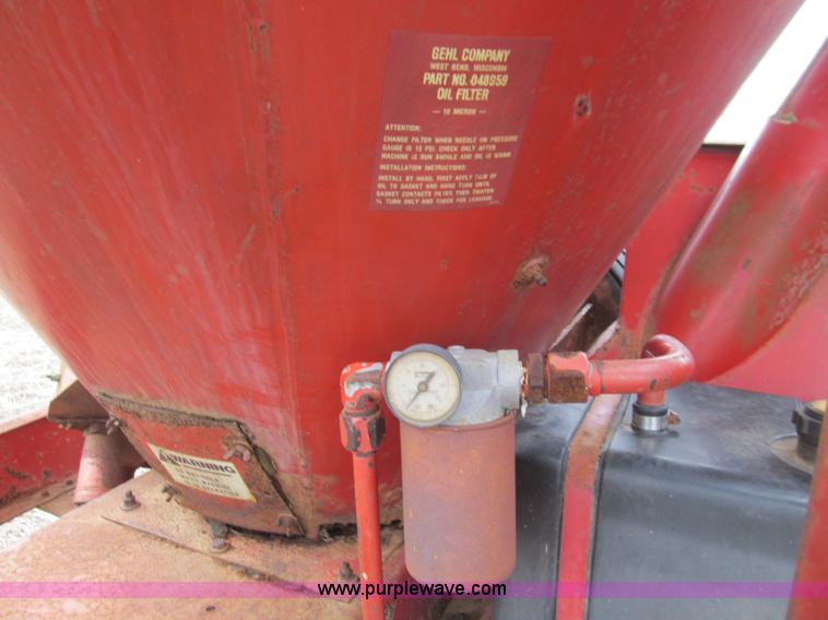 image for item M9252 Gehl grinder mixer with shaft