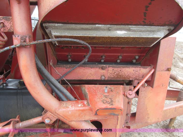 image for item M9252 Gehl grinder mixer with shaft