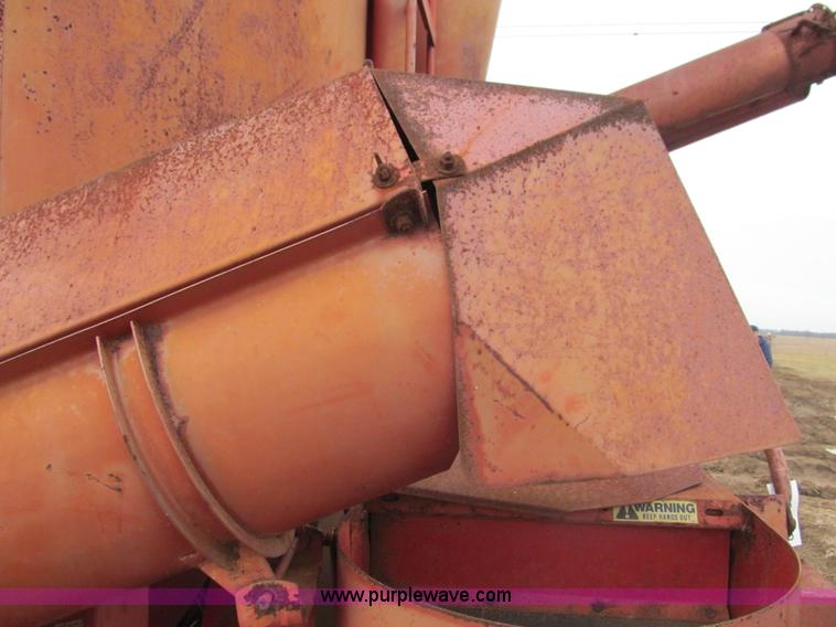 image for item M9252 Gehl grinder mixer with shaft