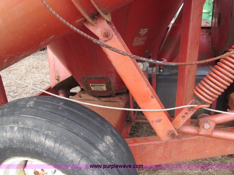 image for item M9252 Gehl grinder mixer with shaft