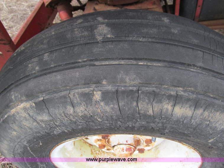 image for item M9252 Gehl grinder mixer with shaft