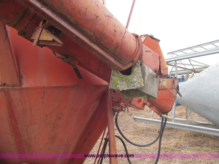 image for item M9252 Gehl grinder mixer with shaft