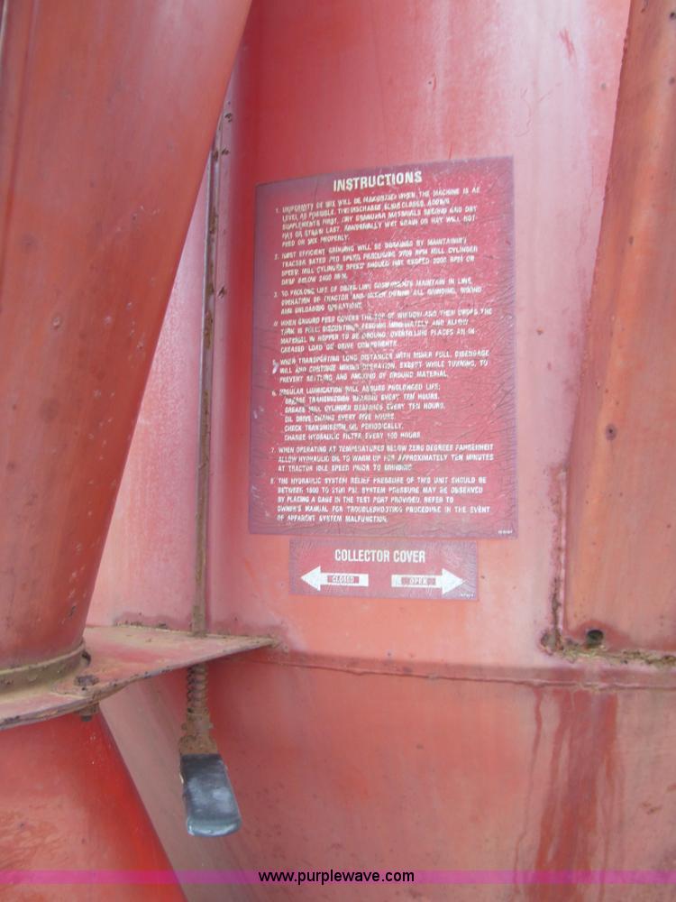 image for item M9252 Gehl grinder mixer with shaft