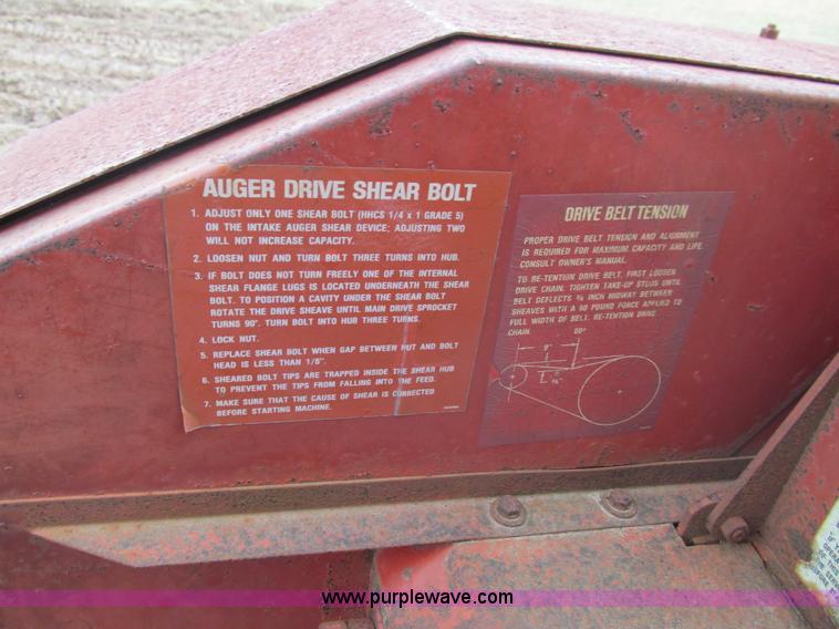 image for item M9252 Gehl grinder mixer with shaft