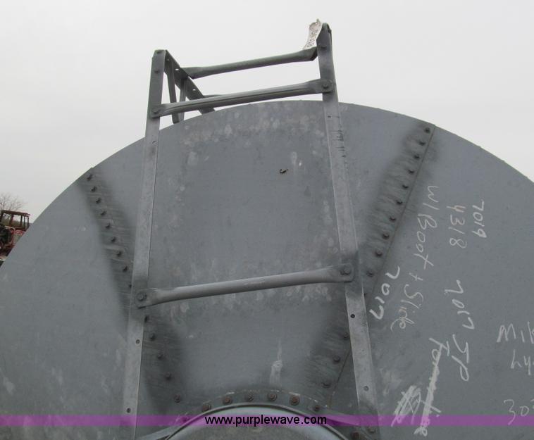 image for item M9254 Feed storage bin