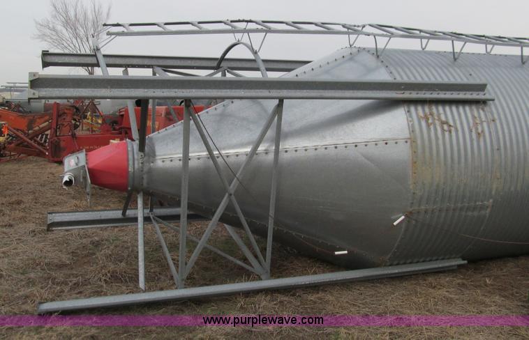 image for item M9254 Feed storage bin