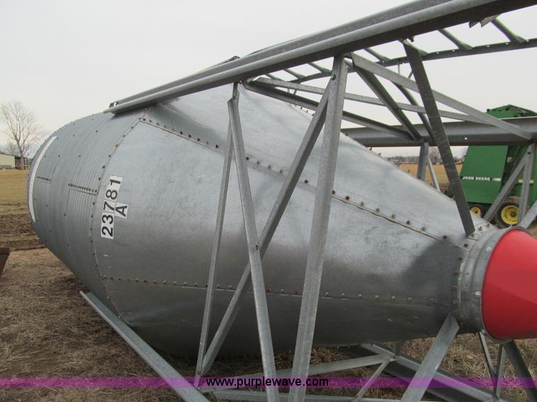 image for item M9254 Feed storage bin