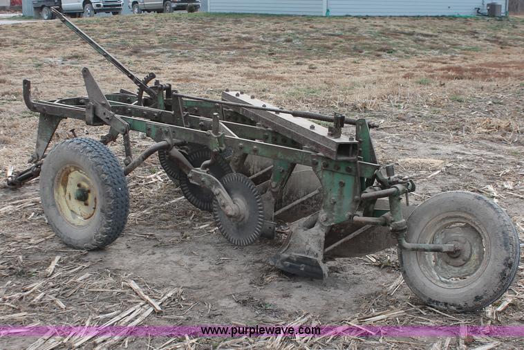 image for item O9431 John Deere three bottom plow