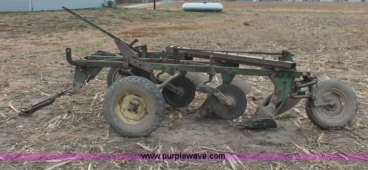 image for item O9431 John Deere three bottom plow