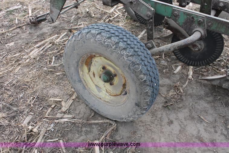 image for item O9431 John Deere three bottom plow