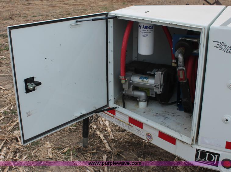 image for item O9432 2010 Thunder Creek LDJ 500 gallon diesel fuel tank trailer