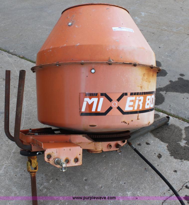 image for item V9434 Concrete mixer