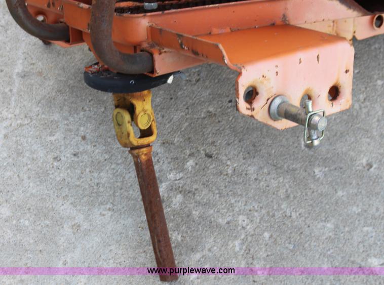 image for item V9434 Concrete mixer