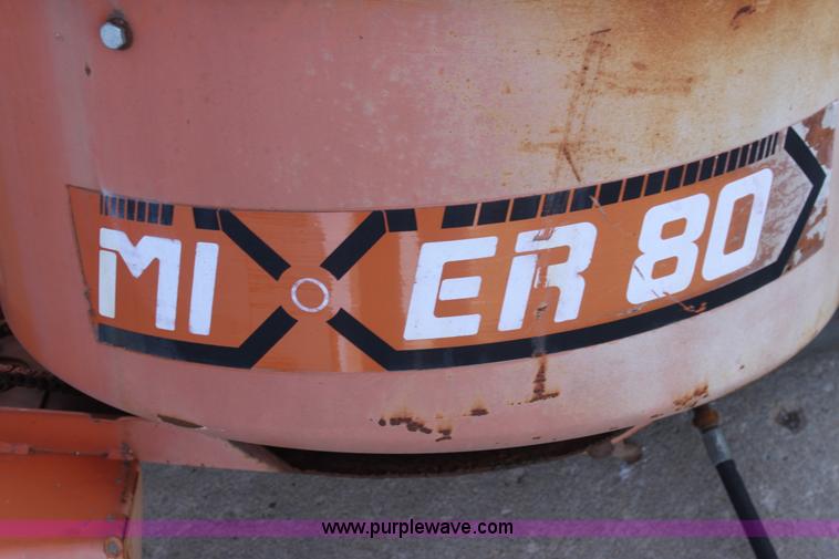 image for item V9434 Concrete mixer