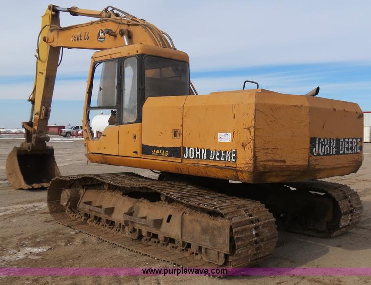 image for item B4550 1995 John Deere 690E LC excavator