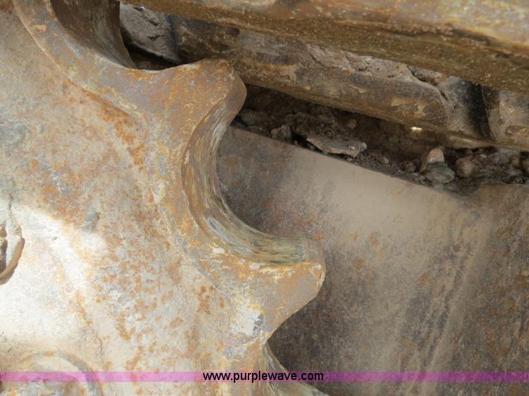 image for item B4550 1995 John Deere 690E LC excavator