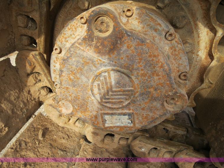 image for item B4550 1995 John Deere 690E LC excavator