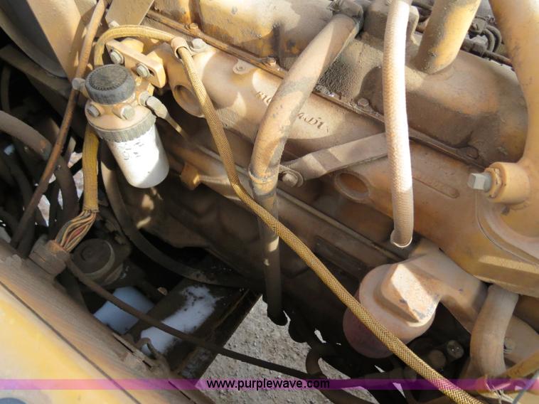 image for item B4550 1995 John Deere 690E LC excavator