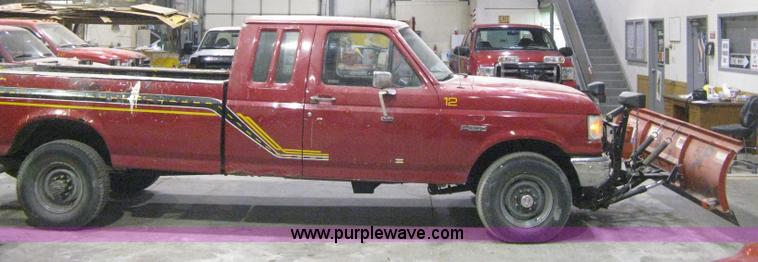image for item B8461 1989 Ford F250 HD Custom SuperCab plow truck