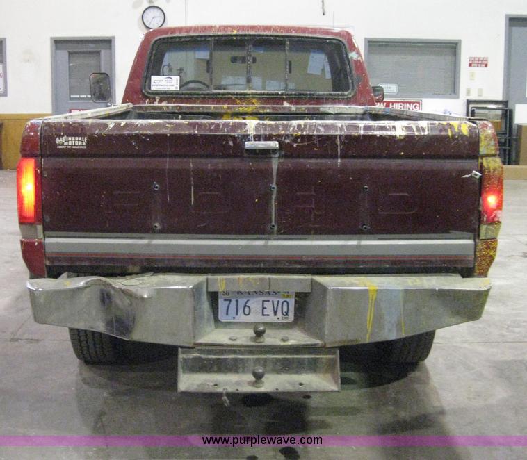 image for item B8461 1989 Ford F250 HD Custom SuperCab plow truck
