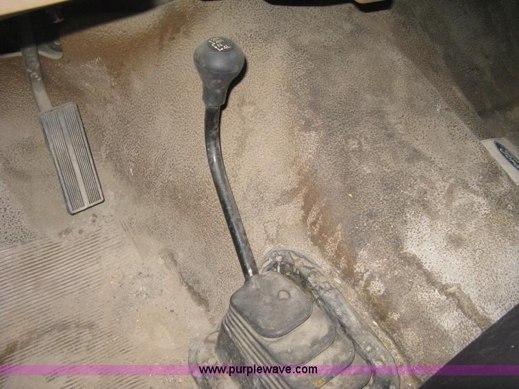 image for item B8461 1989 Ford F250 HD Custom SuperCab plow truck