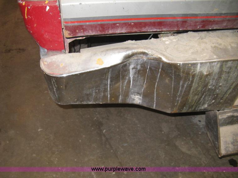 image for item B8461 1989 Ford F250 HD Custom SuperCab plow truck