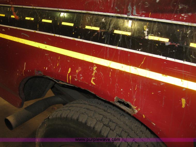 image for item B8461 1989 Ford F250 HD Custom SuperCab plow truck