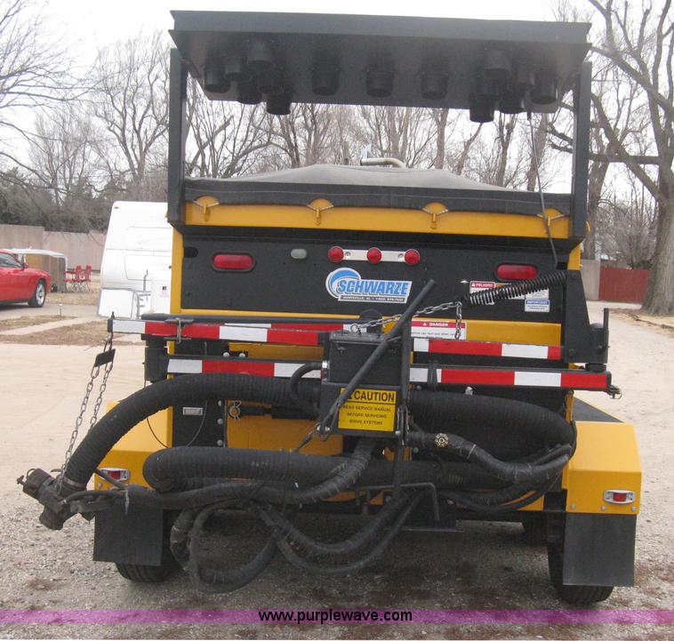 image for item B8463 2007 Schwarze SP10 spray patcher