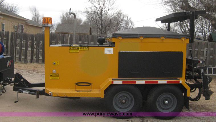 image for item B8463 2007 Schwarze SP10 spray patcher