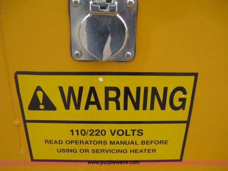 image for item B8463 2007 Schwarze SP10 spray patcher