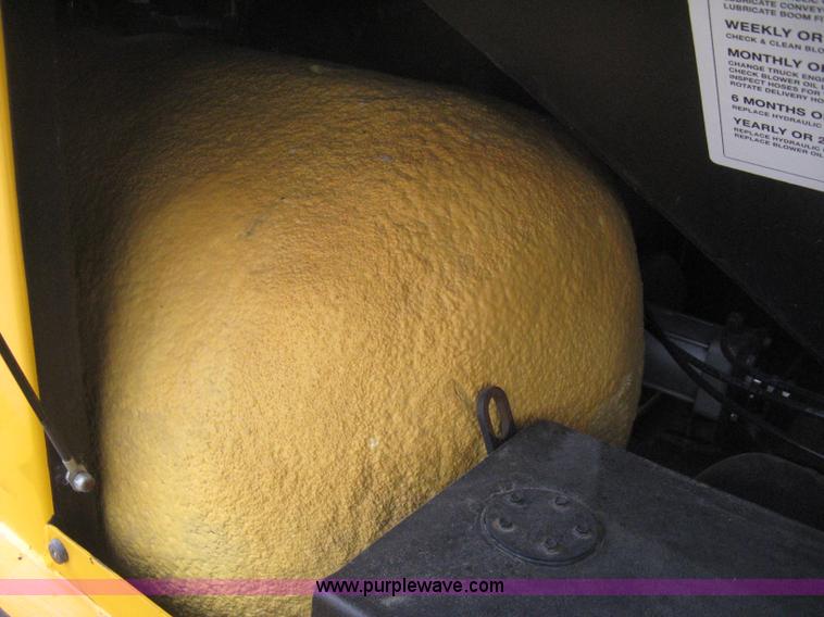 image for item B8463 2007 Schwarze SP10 spray patcher