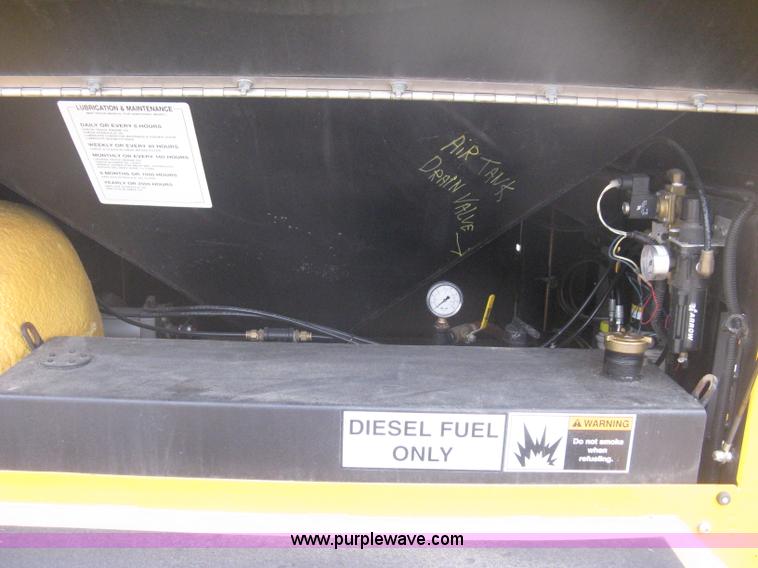 image for item B8463 2007 Schwarze SP10 spray patcher