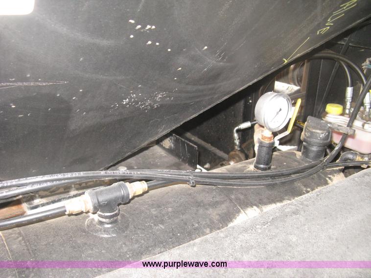 image for item B8463 2007 Schwarze SP10 spray patcher