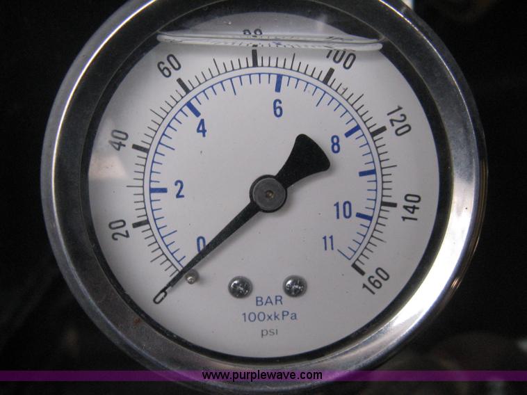 image for item B8463 2007 Schwarze SP10 spray patcher