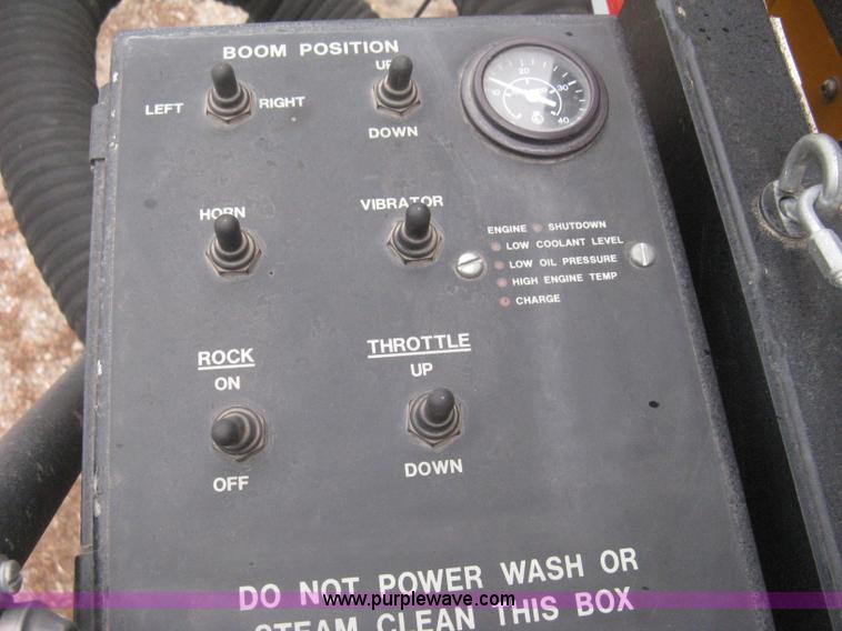 image for item B8463 2007 Schwarze SP10 spray patcher