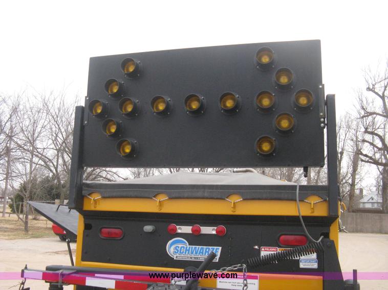 image for item B8463 2007 Schwarze SP10 spray patcher