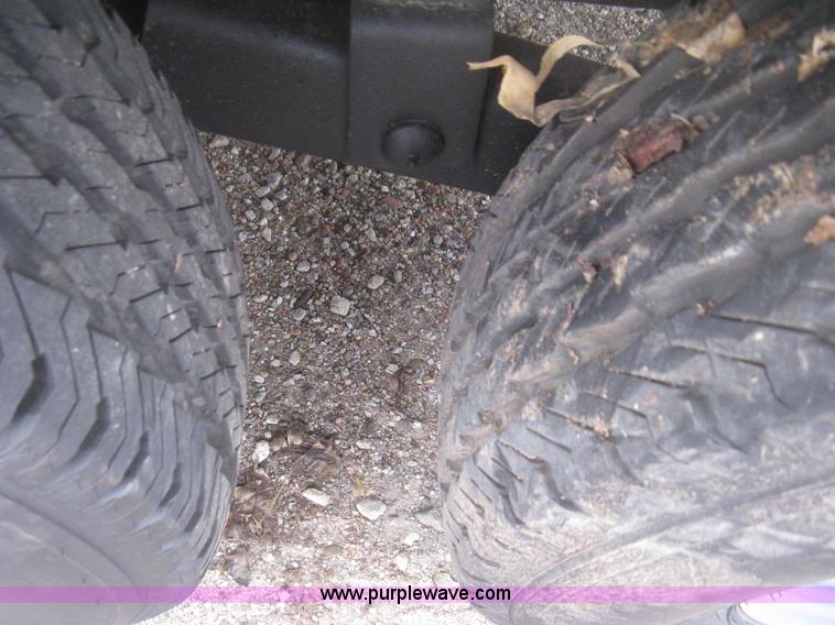 image for item B8463 2007 Schwarze SP10 spray patcher