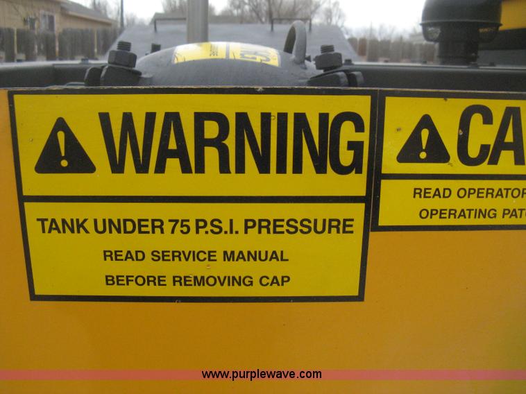 image for item B8463 2007 Schwarze SP10 spray patcher