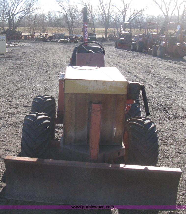 image for item B8470 Ditch Witch J20 trencher