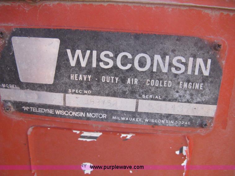 image for item B8470 Ditch Witch J20 trencher