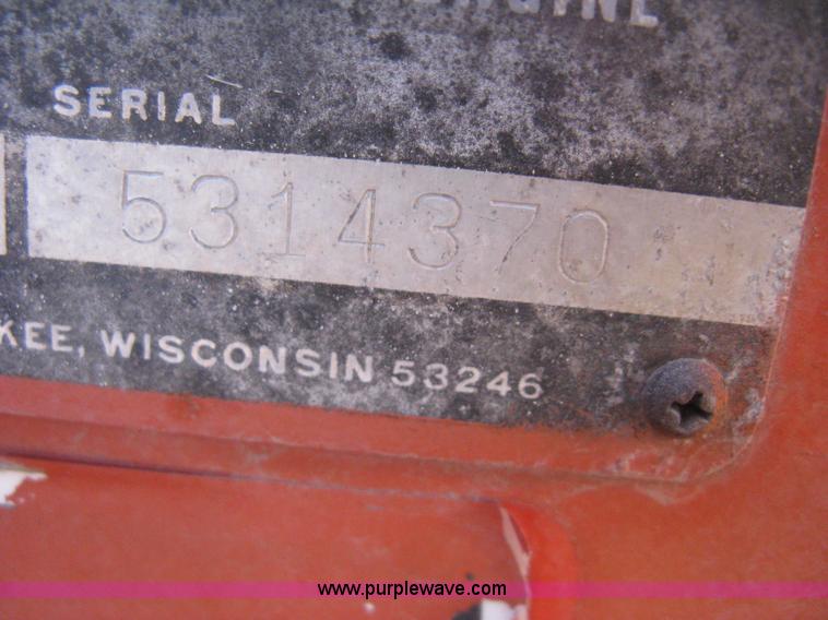 image for item B8470 Ditch Witch J20 trencher