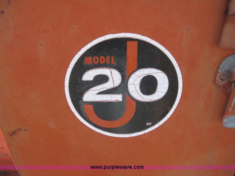 image for item B8470 Ditch Witch J20 trencher