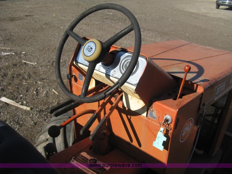 image for item B8470 Ditch Witch J20 trencher