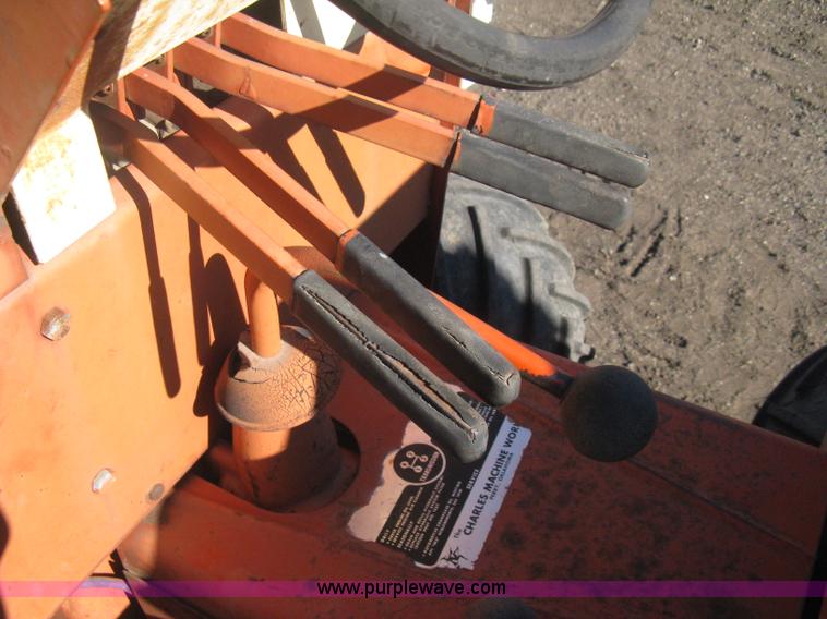 image for item B8470 Ditch Witch J20 trencher