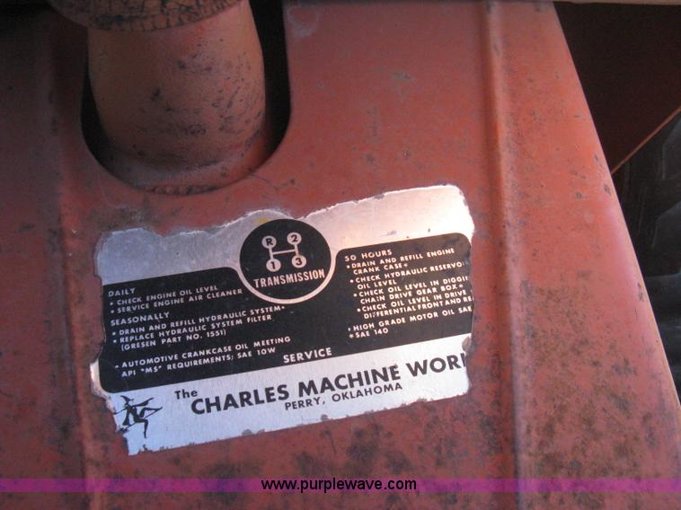 image for item B8470 Ditch Witch J20 trencher