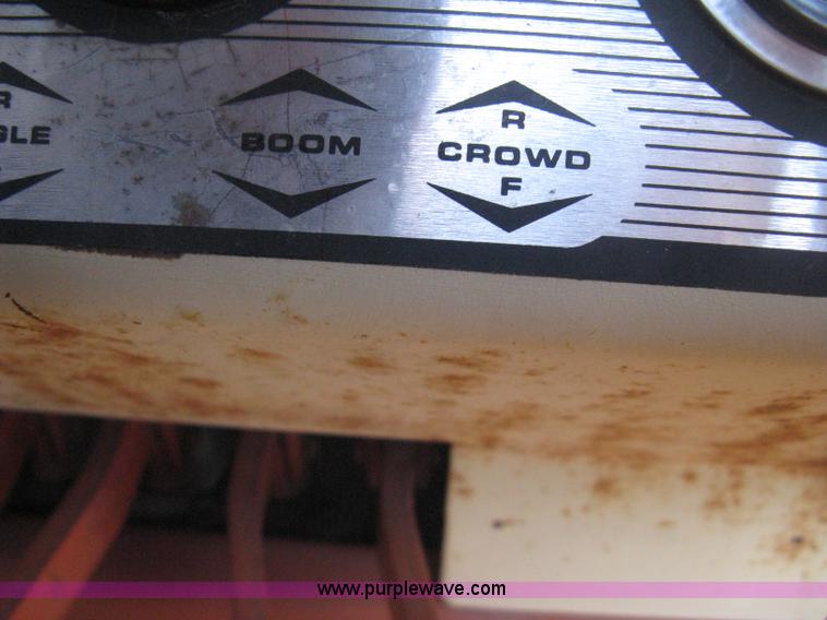 image for item B8470 Ditch Witch J20 trencher